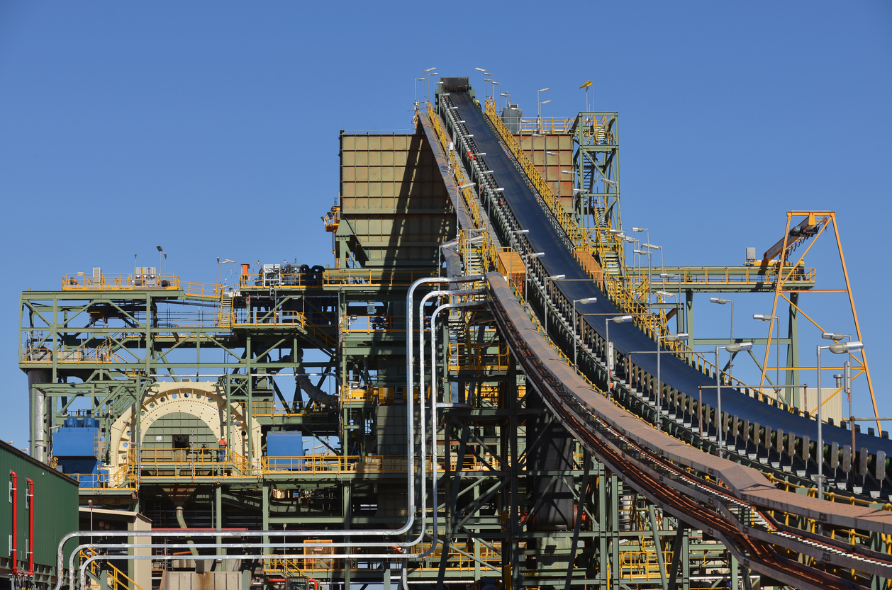section-of-conveyor-belt-on-an-ore-processing-plant